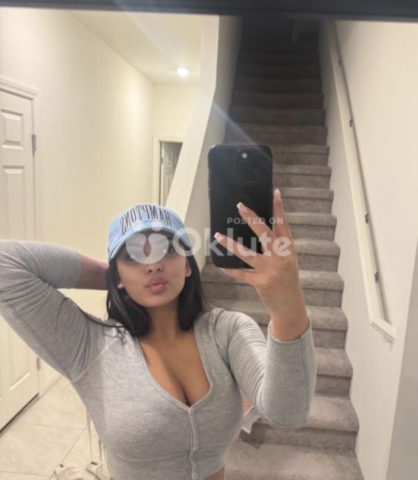 Brimingham Hot Indian student available for service