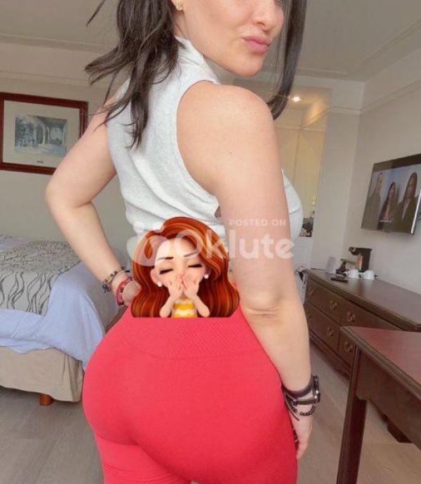 I offer nude videos and pictures, and I have a curvy figure. You can play with my curves. I enjoy Dirty Oral, Extreme Doggy, 69, BJ, and ANAL.