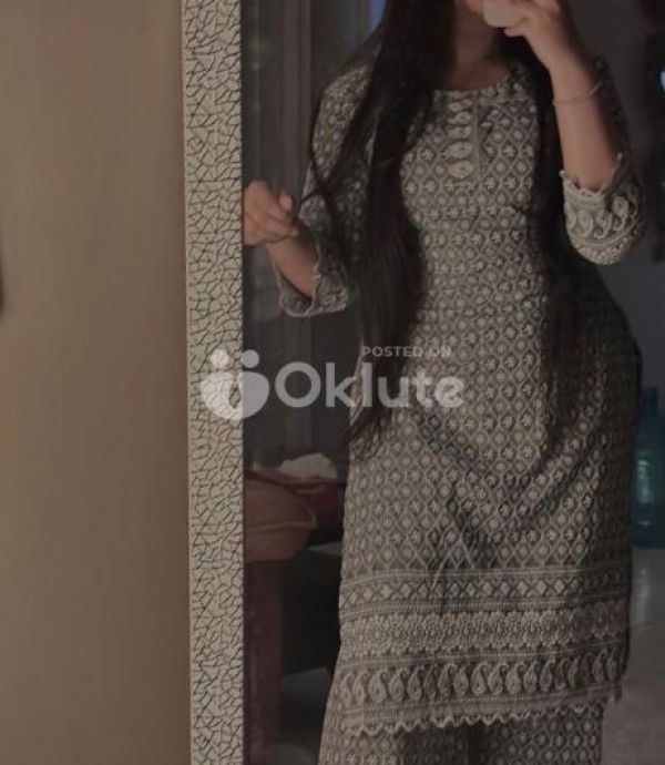 Hot indian student available in your city East London outcell incell video call service available 🏙️