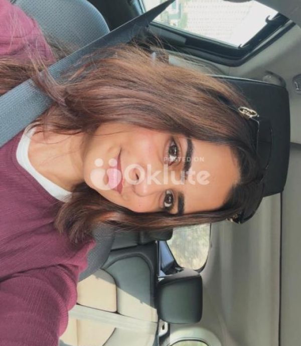 Indian student available in your city central London for you 😌
