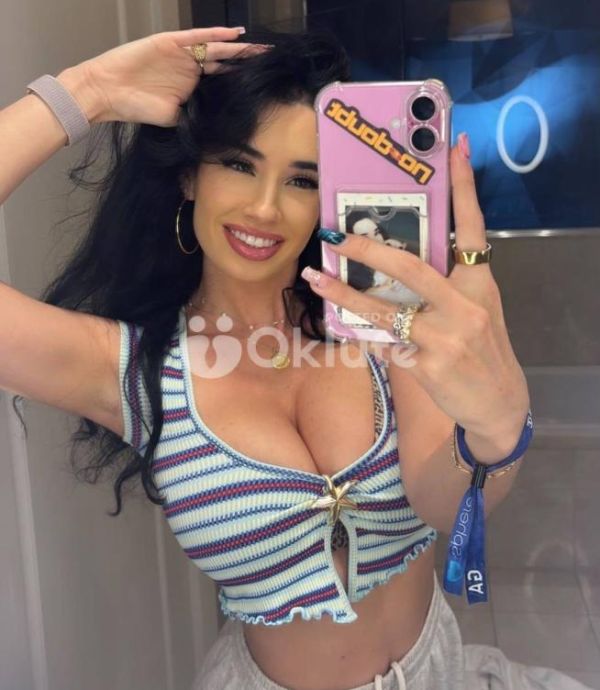 Available in Exeter  to get my pussy fucked Ava 24/7 for both Incal! and outcall service