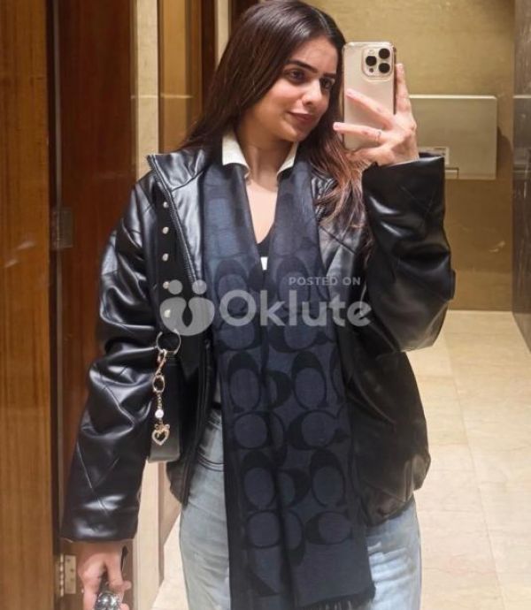 Indian student available in your city central London for you 😌